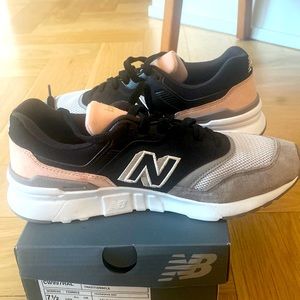 New Balance classic black, grey and peach. NIB 7.5